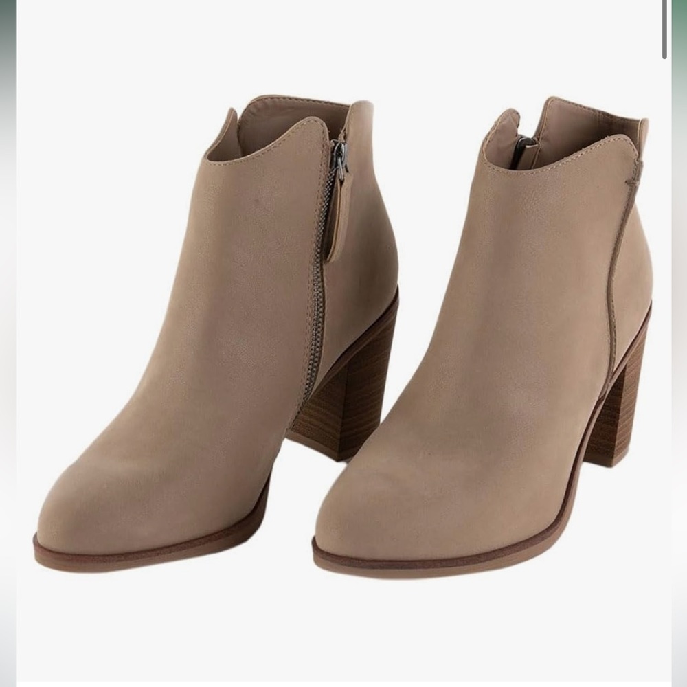 Mia Patton Short Boots Size 7 new with tags sold out
